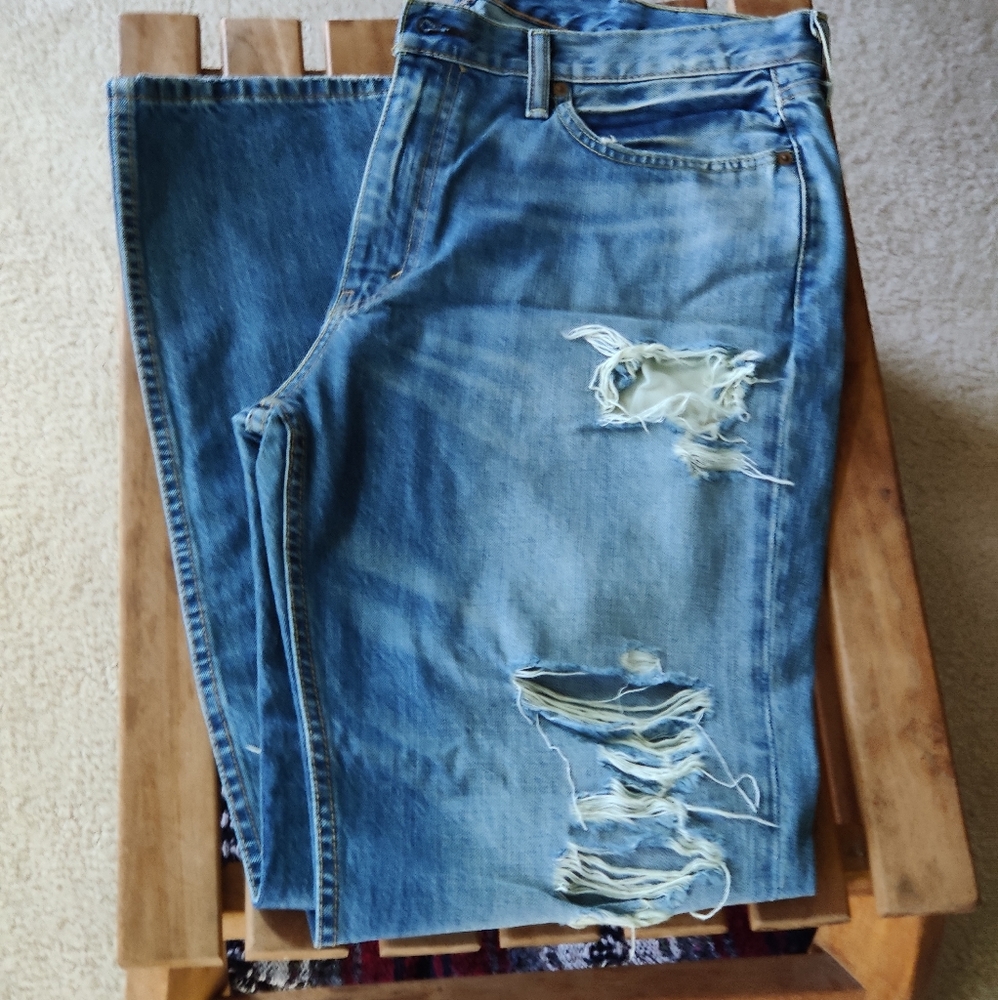 Levi's 514 Distressed Light Blue Jeans